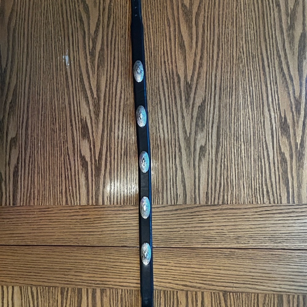 Onyx Women’s Vintage Midnight Black Leather Belt with Silver Details - Picture 10 of 11